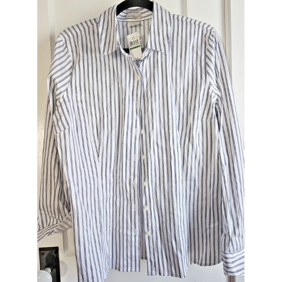Van Heusen Tops - NWT VAN HEUSEN STRETCH EXTENSIBLE WOMAN blue white Striped Sz L button‎ up shirt